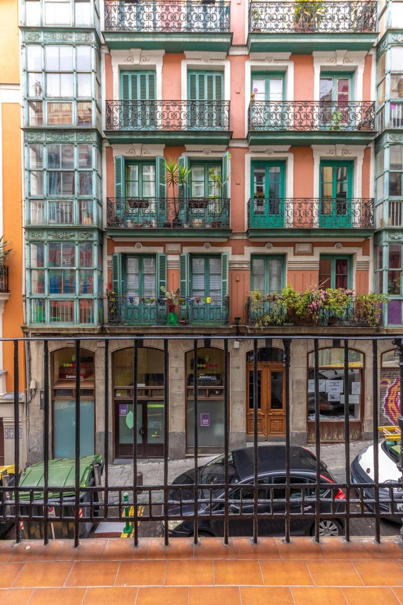 Encantador Apartamento En El Casco Antiguo De Бильбао Экстерьер фото